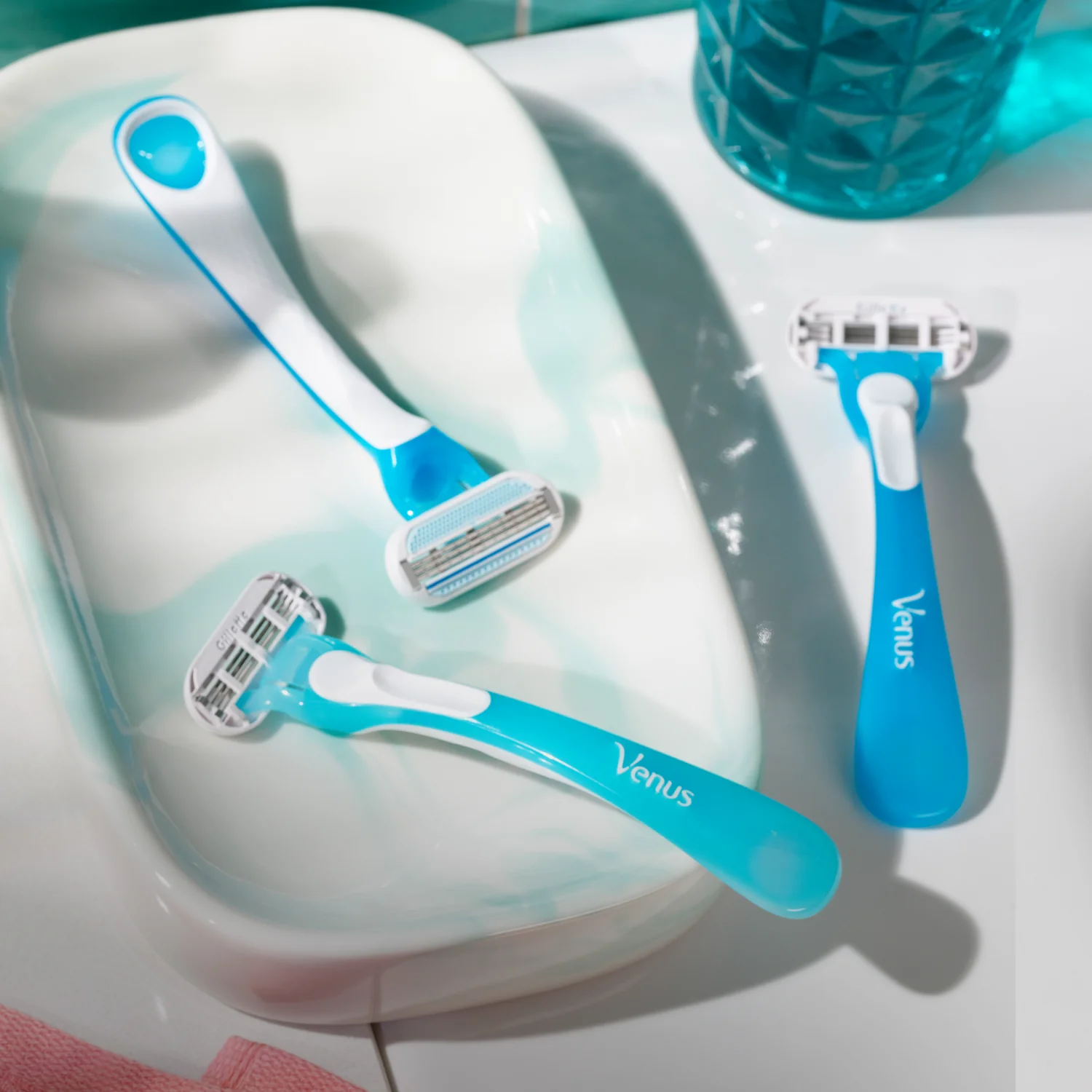 Gillette Venus Disposable Oceana Razors 3s - Image 5