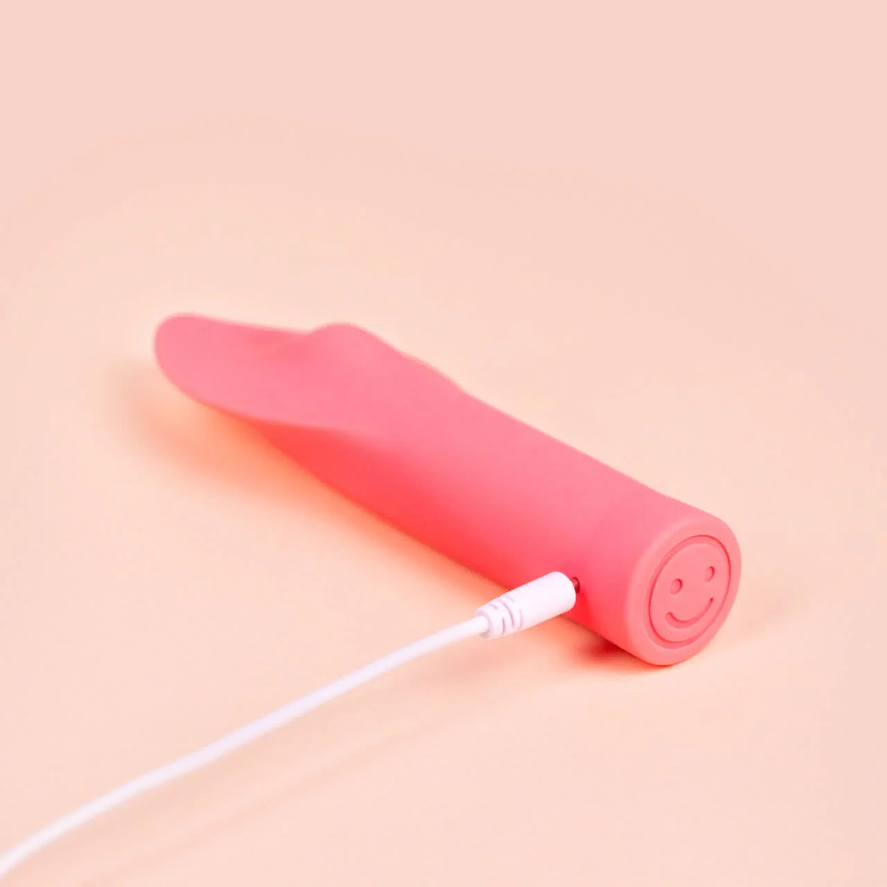 Smile Makers The Firefighter Clitoral Vibrator - Image 6